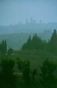 San Gimignano im Regenschauer